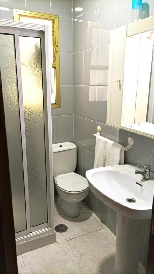 Garden Lodge Hostal Evencio Ribadavia Dış mekan fotoğraf