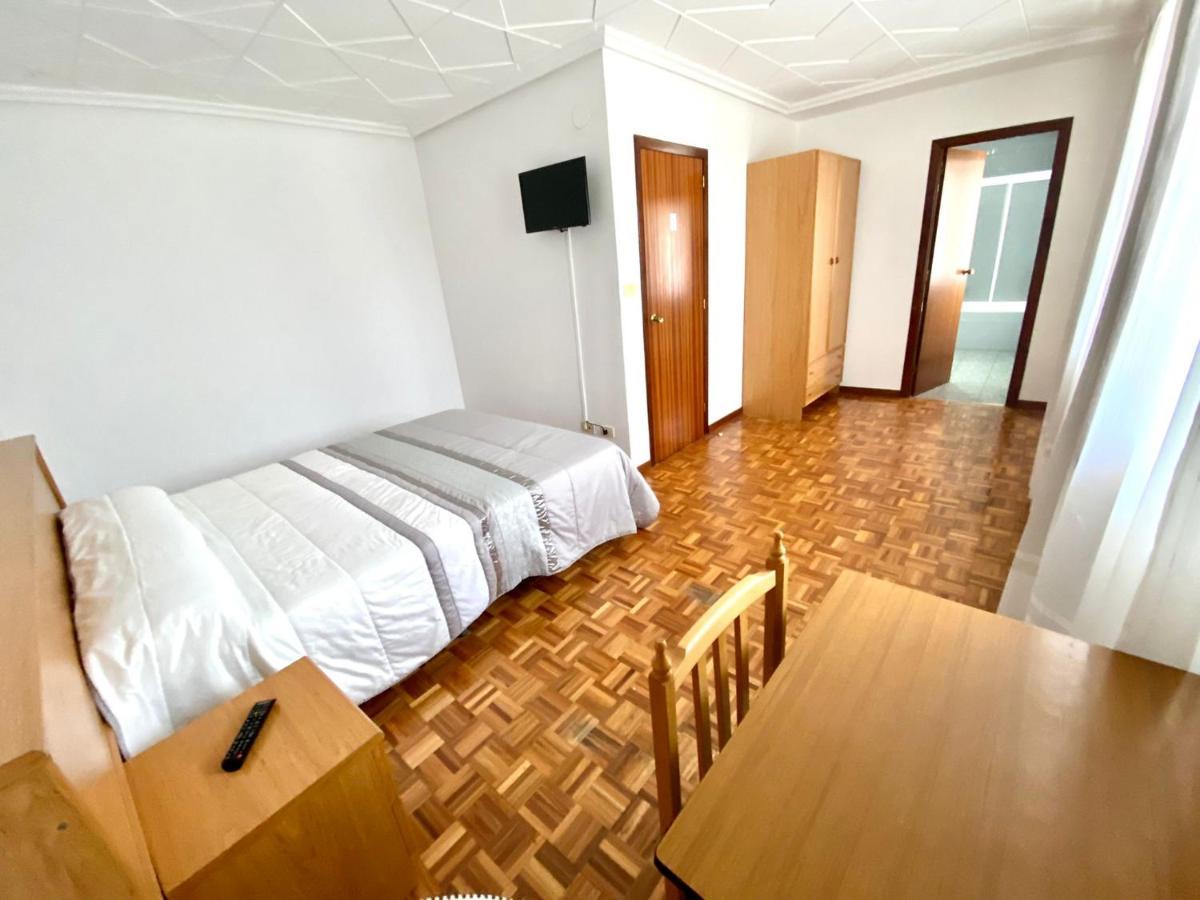 Garden Lodge Hostal Evencio Ribadavia Dış mekan fotoğraf