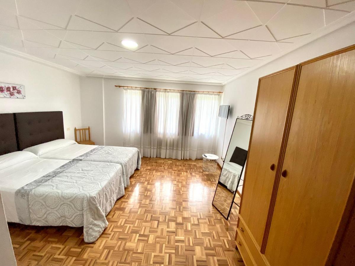 Garden Lodge Hostal Evencio Ribadavia Dış mekan fotoğraf