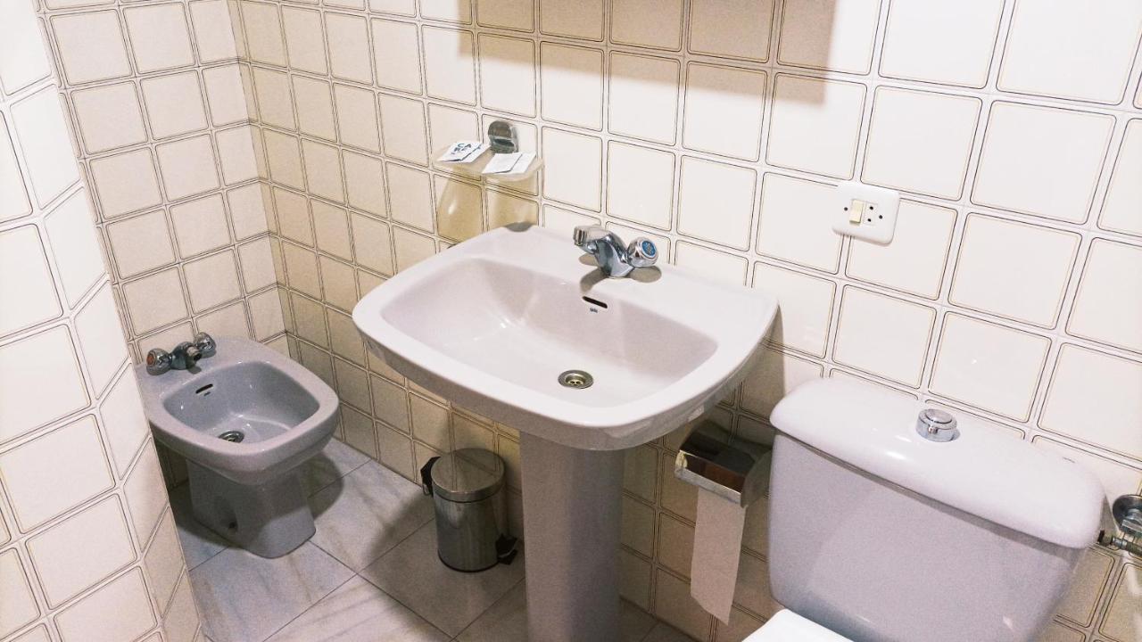 Garden Lodge Hostal Evencio Ribadavia Dış mekan fotoğraf
