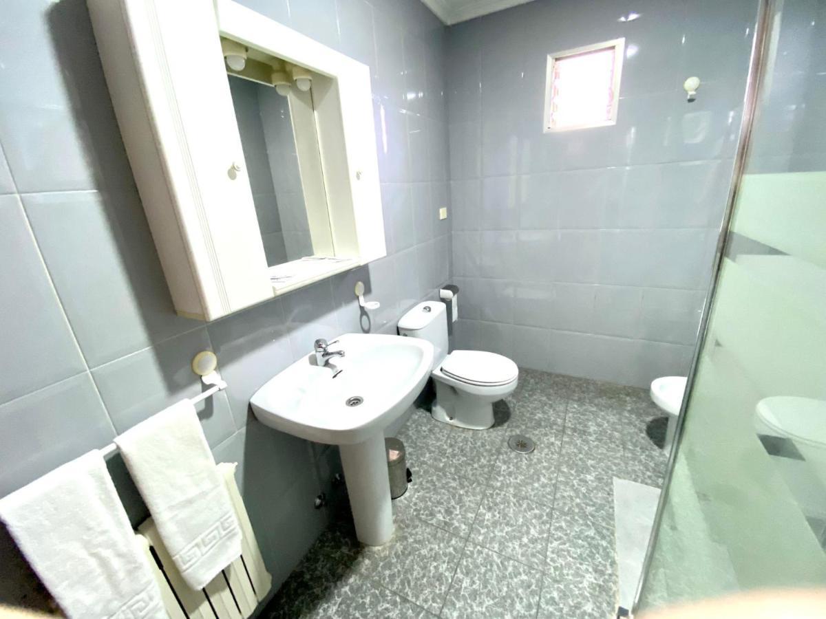 Garden Lodge Hostal Evencio Ribadavia Dış mekan fotoğraf