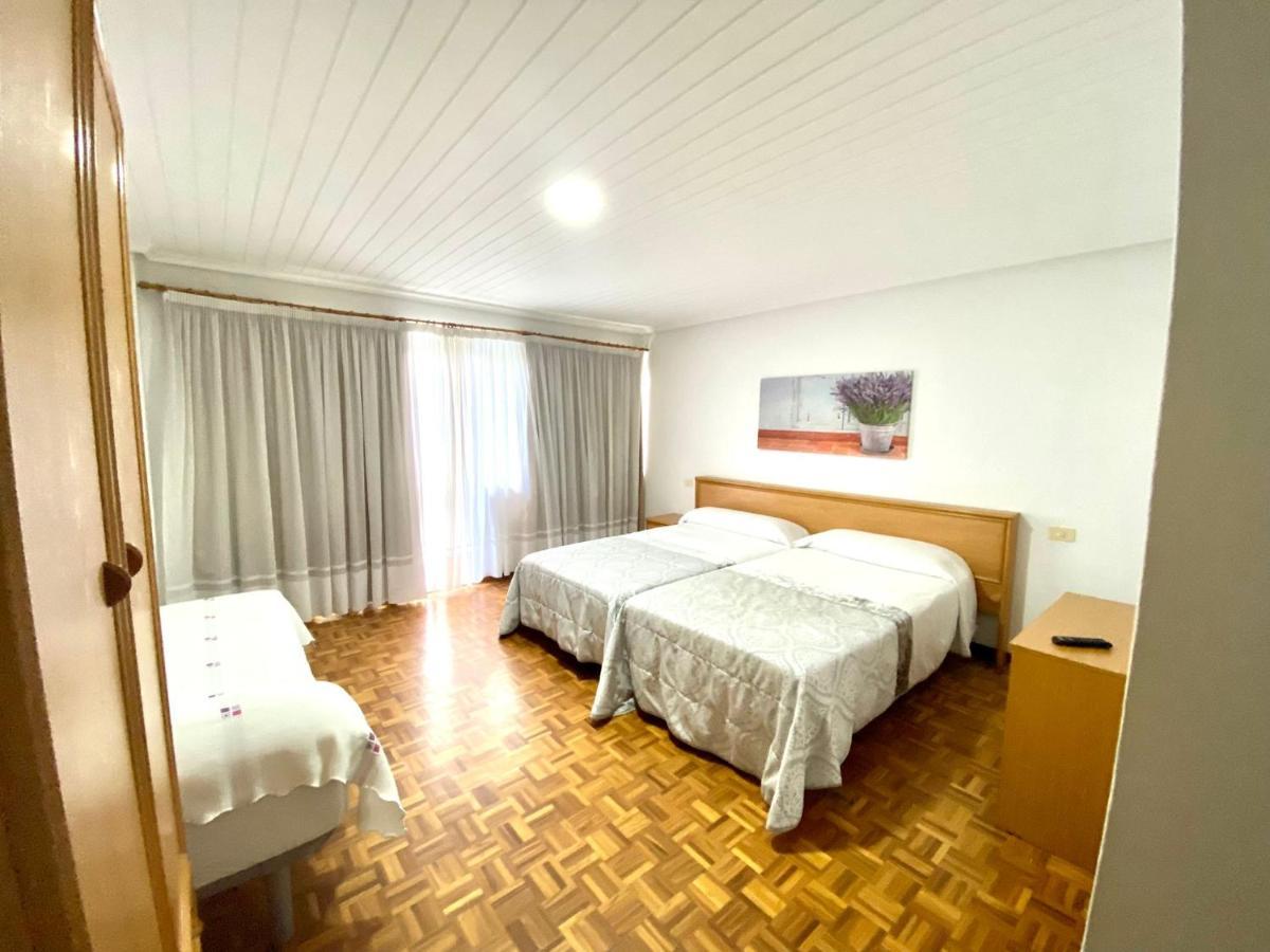 Garden Lodge Hostal Evencio Ribadavia Dış mekan fotoğraf