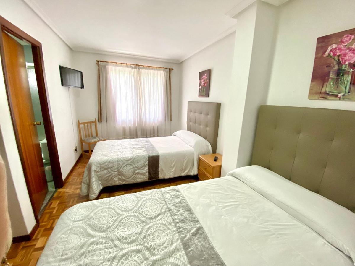 Garden Lodge Hostal Evencio Ribadavia Dış mekan fotoğraf